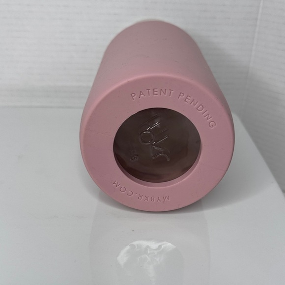 Bkr.  Pink BIG BOTTLE 1L (32OZ) Water bottle Glass/Silicone Sleeve -NEW - Picture 10 of 13